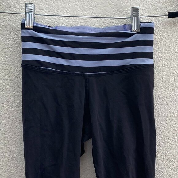 Lululemon Run For Your Life Crop Leggings Sea Stripe Printed Polar Haze Size 2 - Picture 4 of 5